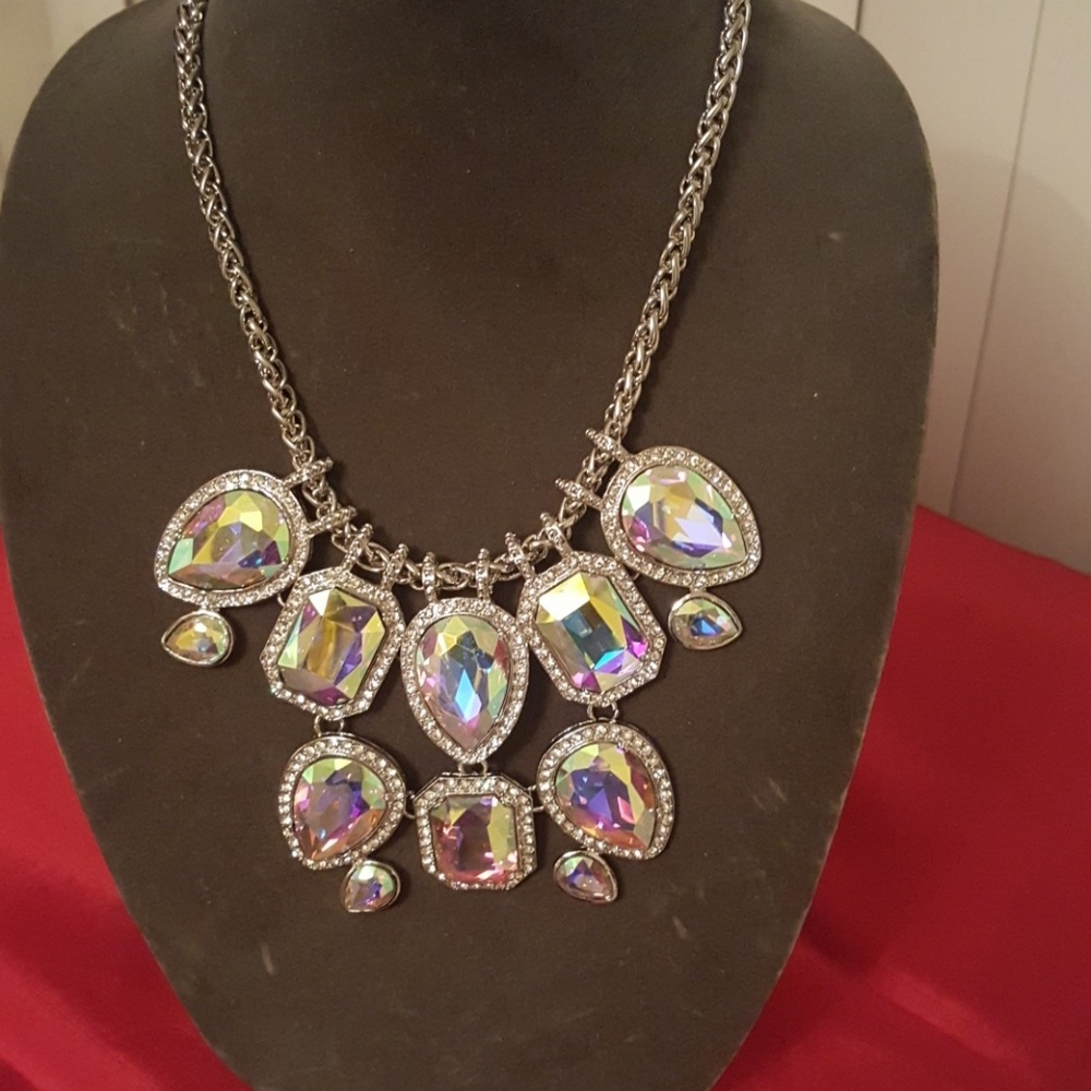 Classic necklace